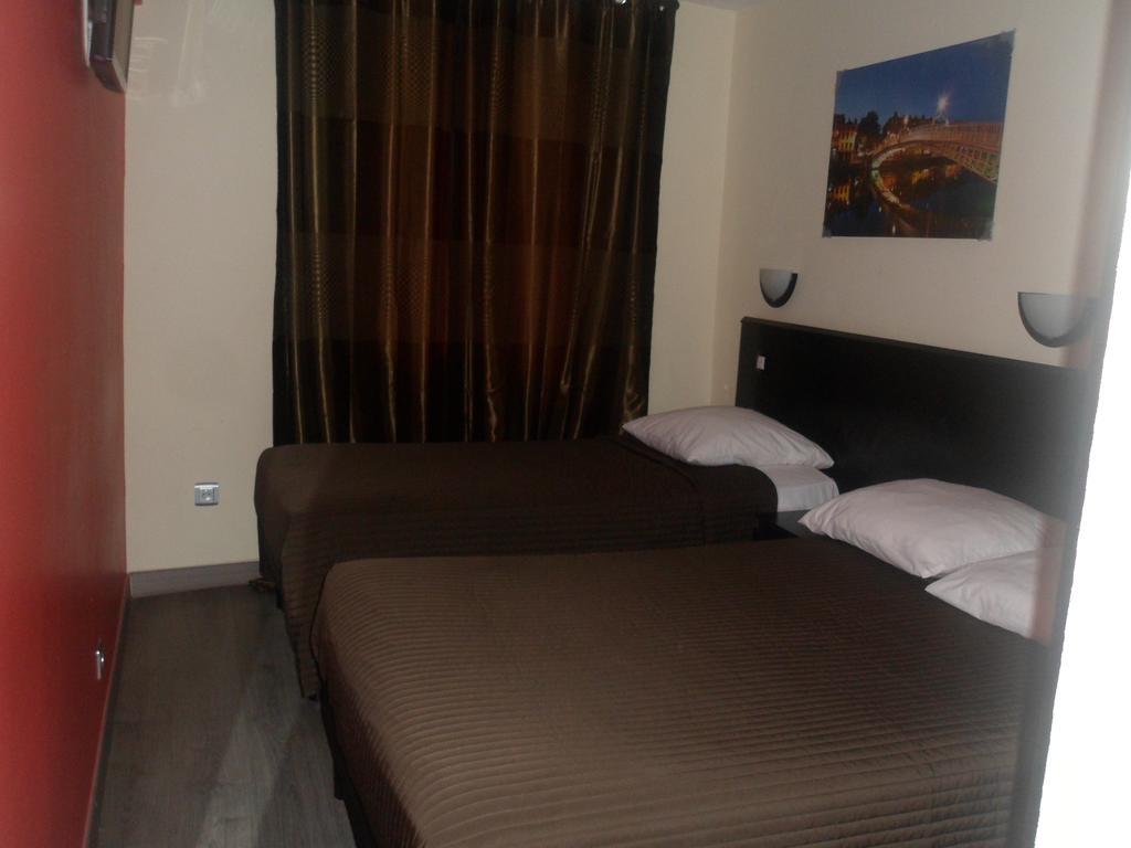 Hotel Victory Marselha Quarto foto